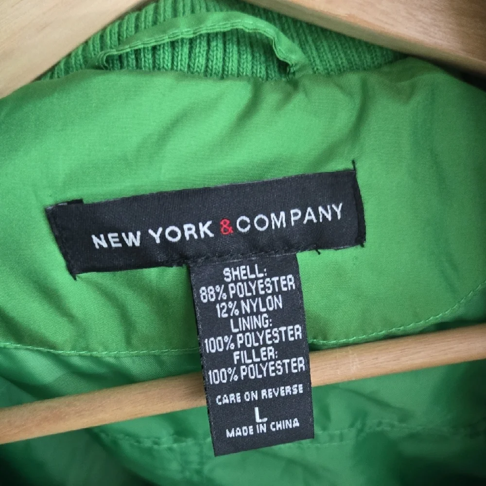 New York & Company Vibrant Green Women's Vest - Picture 3 of 4
